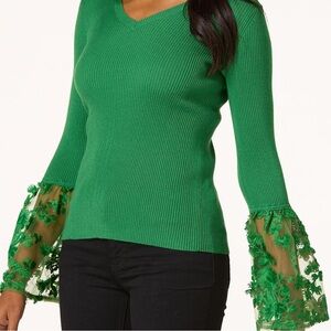 Chic Green Sweater with Lace Sleeves